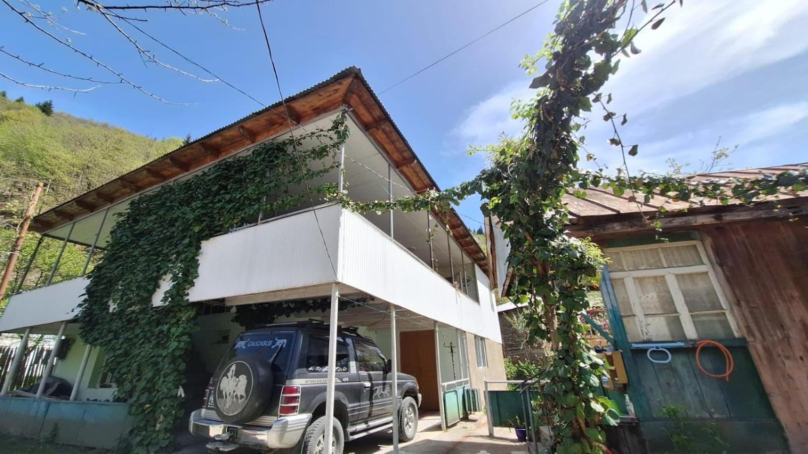 Guest House "Svaneti" Lentekhi エクステリア 写真