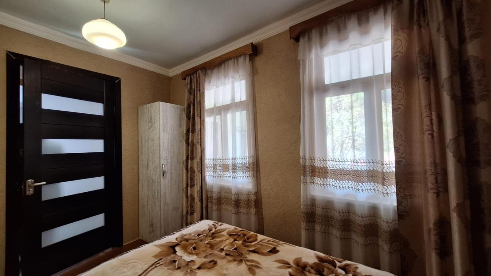 Guest House "Svaneti" Lentekhi エクステリア 写真