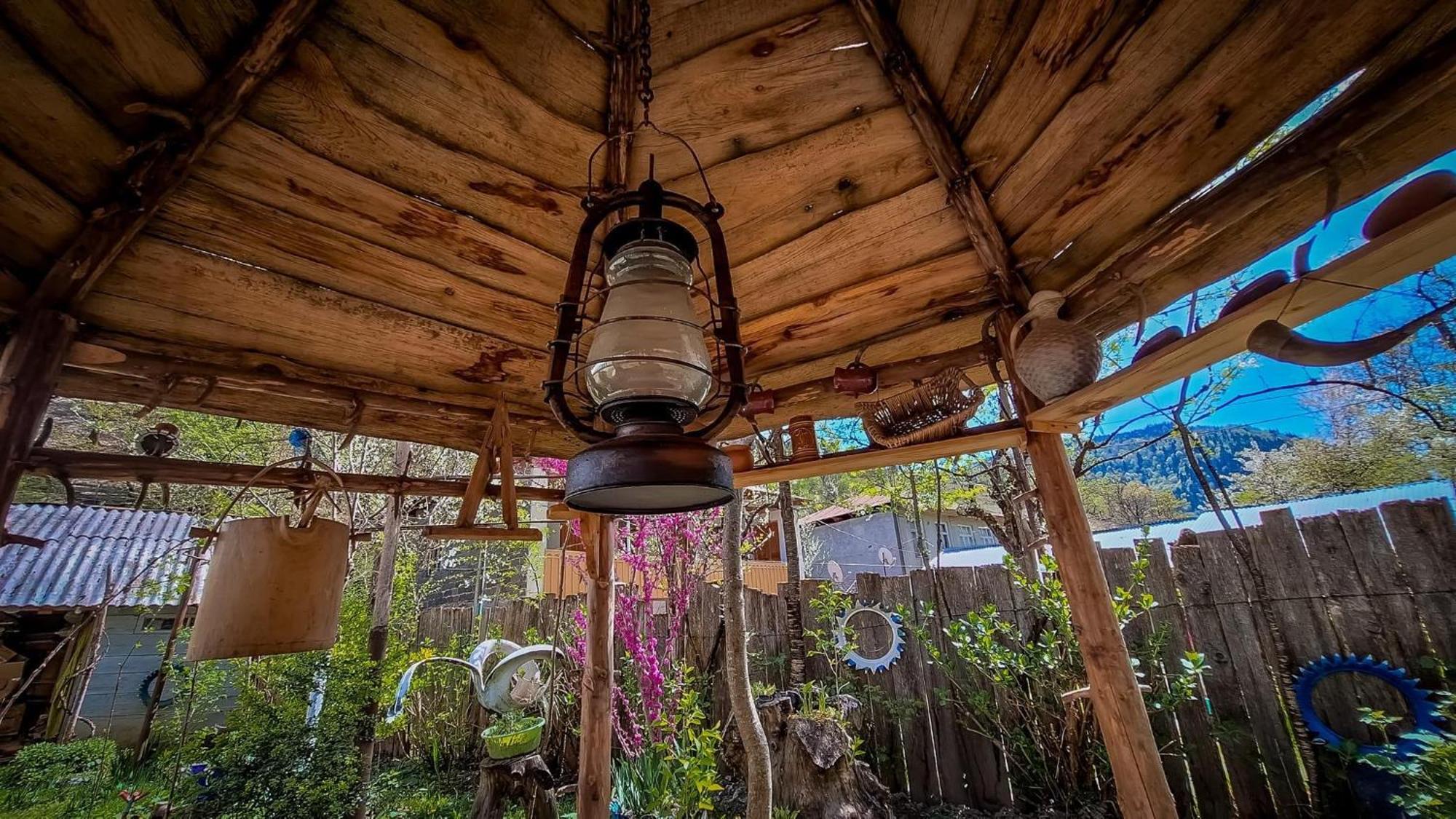 Guest House "Svaneti" Lentekhi エクステリア 写真