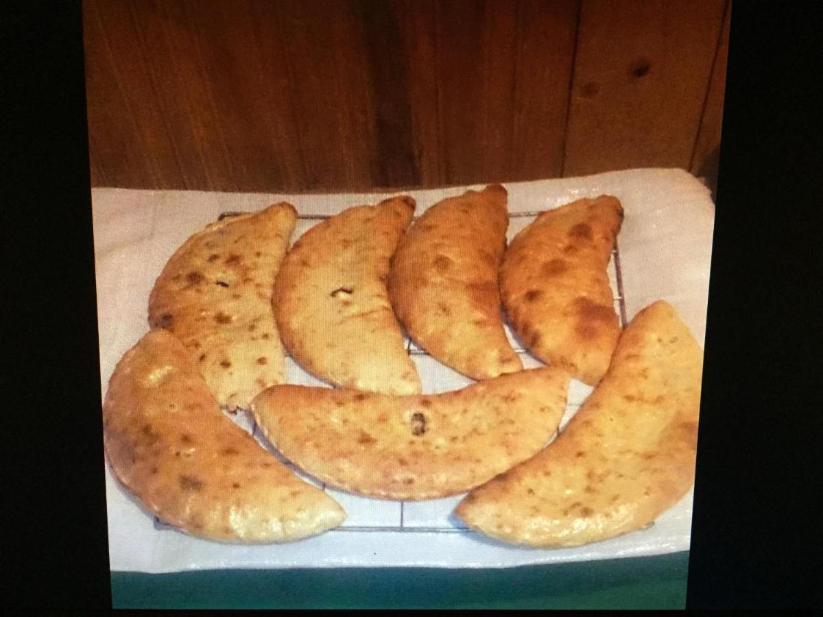 Guest House "Svaneti" Lentekhi エクステリア 写真