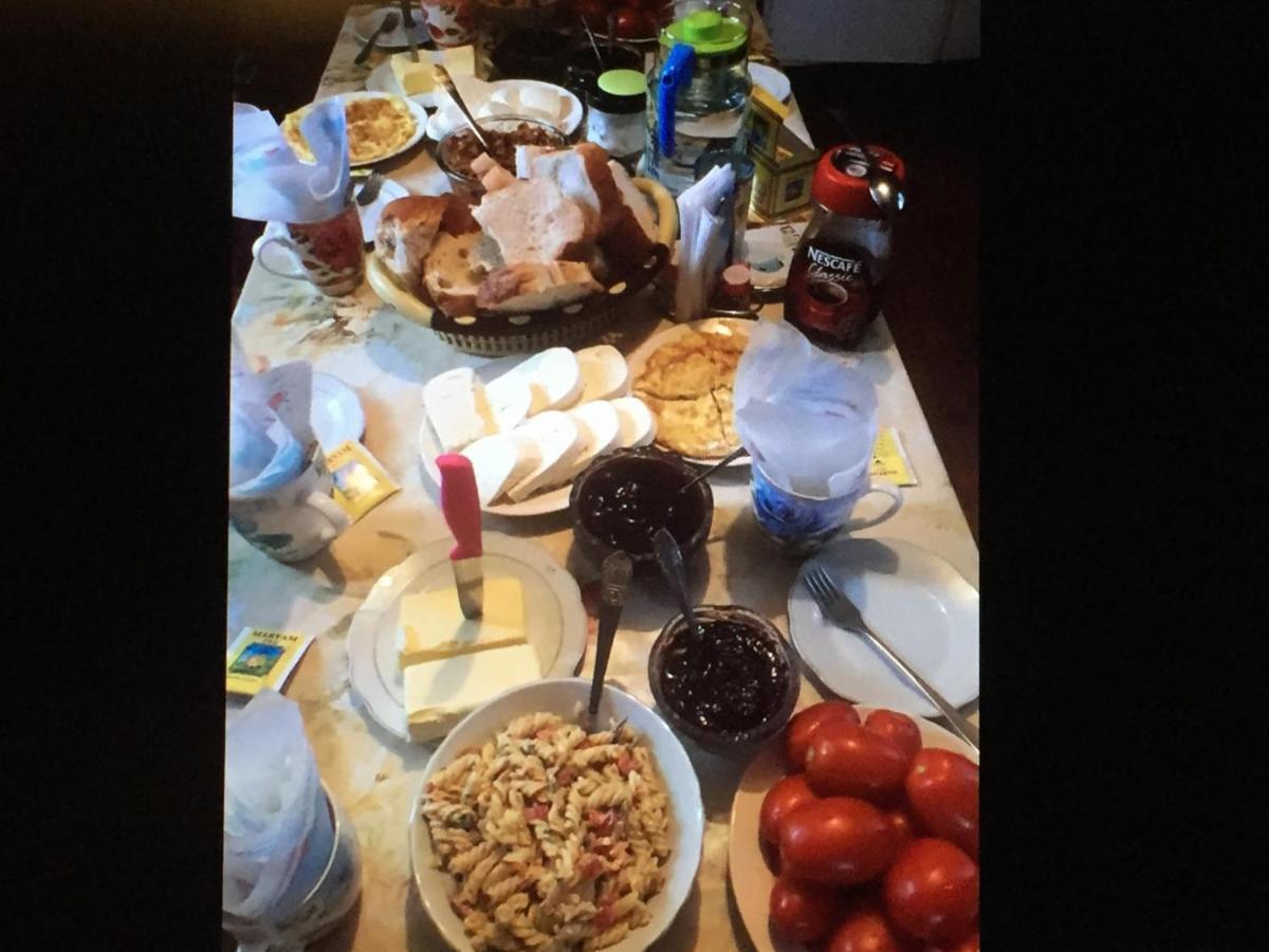 Guest House "Svaneti" Lentekhi エクステリア 写真